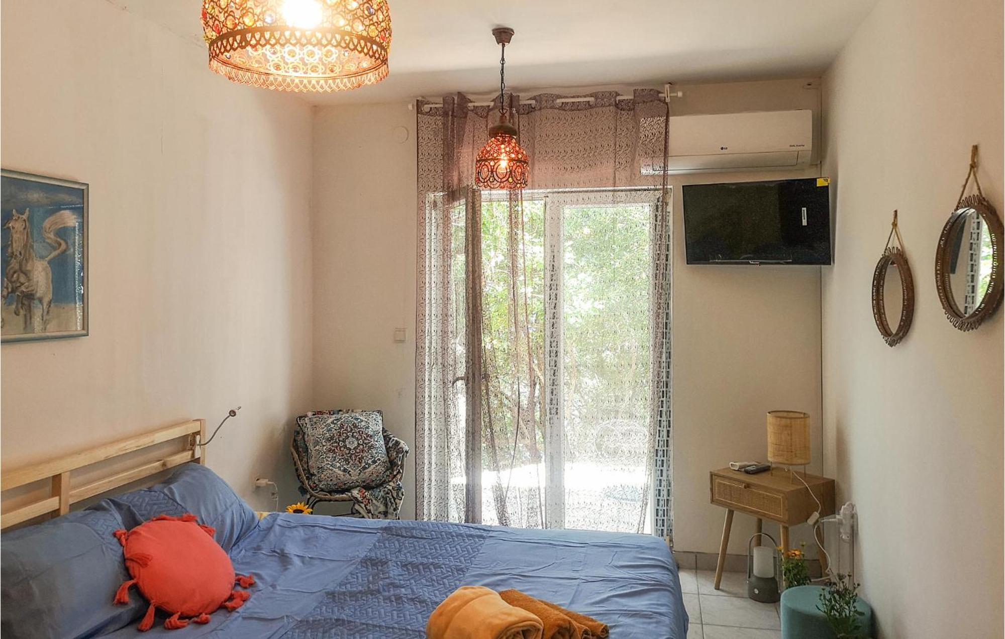 Pet Friendly Apartment In Novalja With Kitchen Luaran gambar