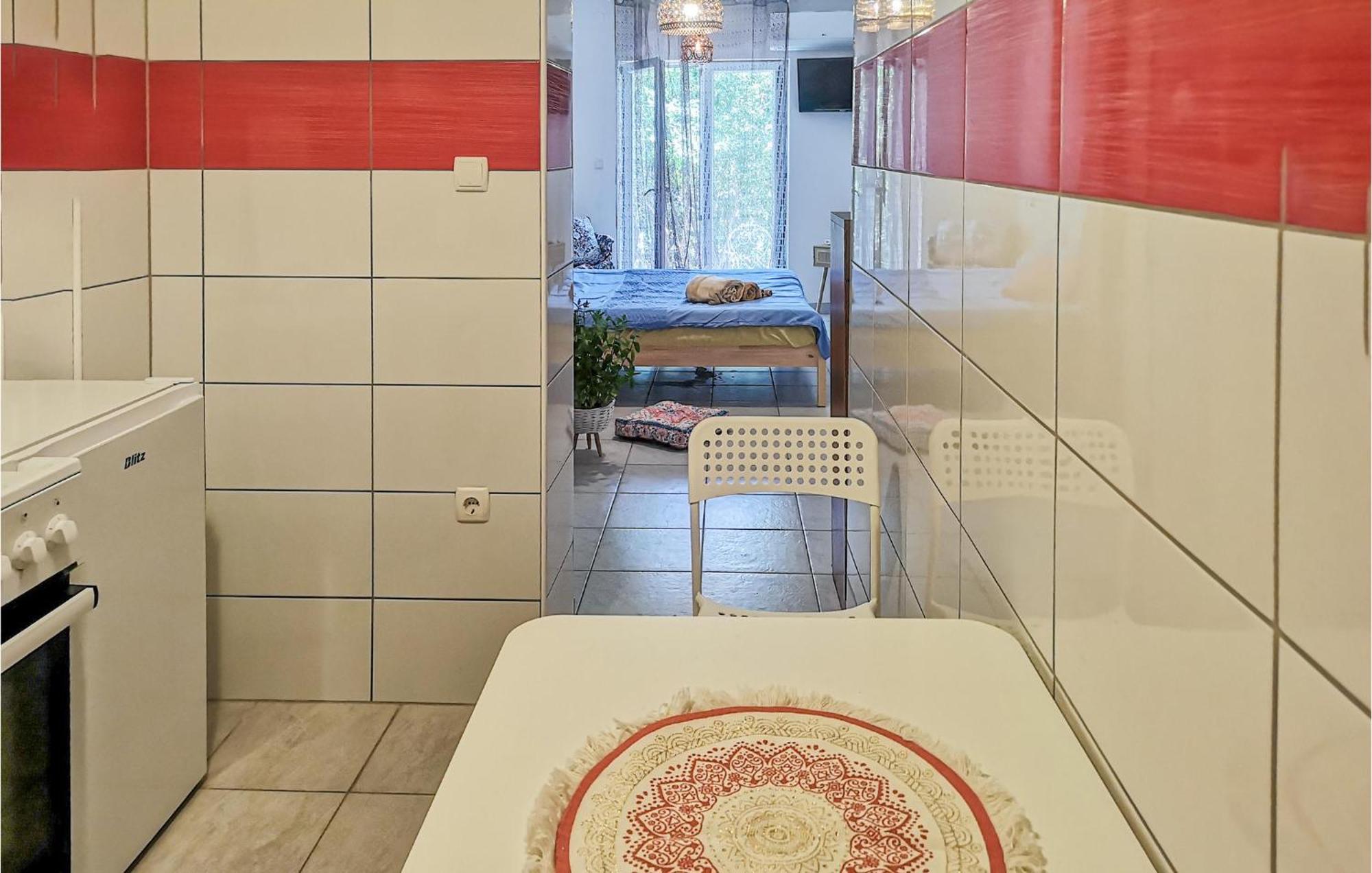 Pet Friendly Apartment In Novalja With Kitchen Luaran gambar